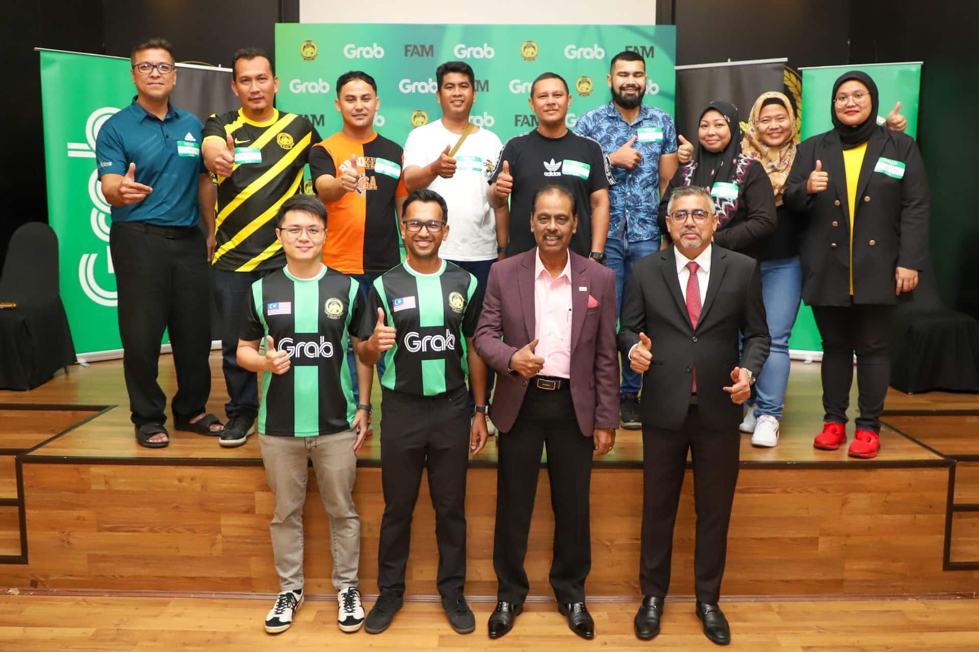 Grab Malaysia memenangi kejuaraan sebagai ‘Rakan e-Hailing dan Penghantar Makanan Rasmi’ bagi Harimau Malaya.